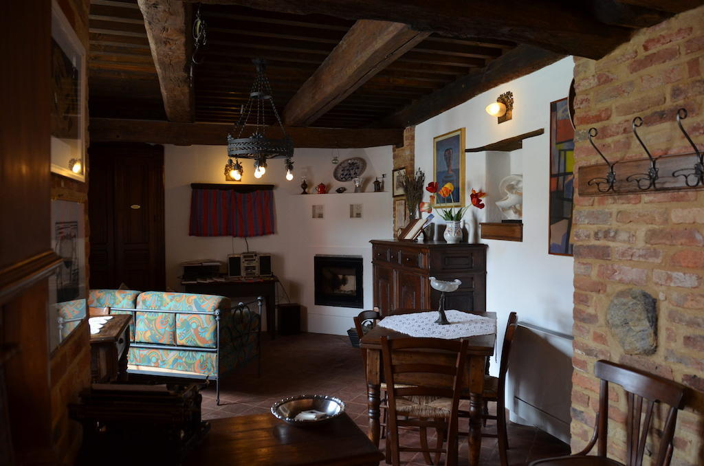 La Corte Di Gerardo Tonco Luaran gambar